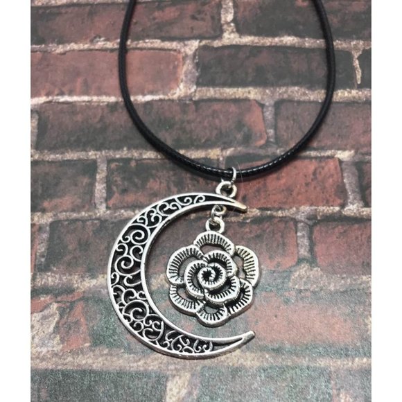 Filigree Crescent Half Moon Rose Pendant Charm - Picture 1 of 7